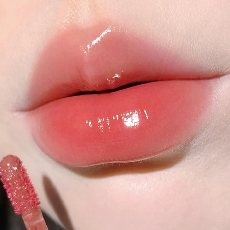 Light Lacquer Lip Glass-Like - Mirror Shine Hydrating Formula; Προστατεύει από μουντζούρες και χαρίζει λάμψη στο δέρμα