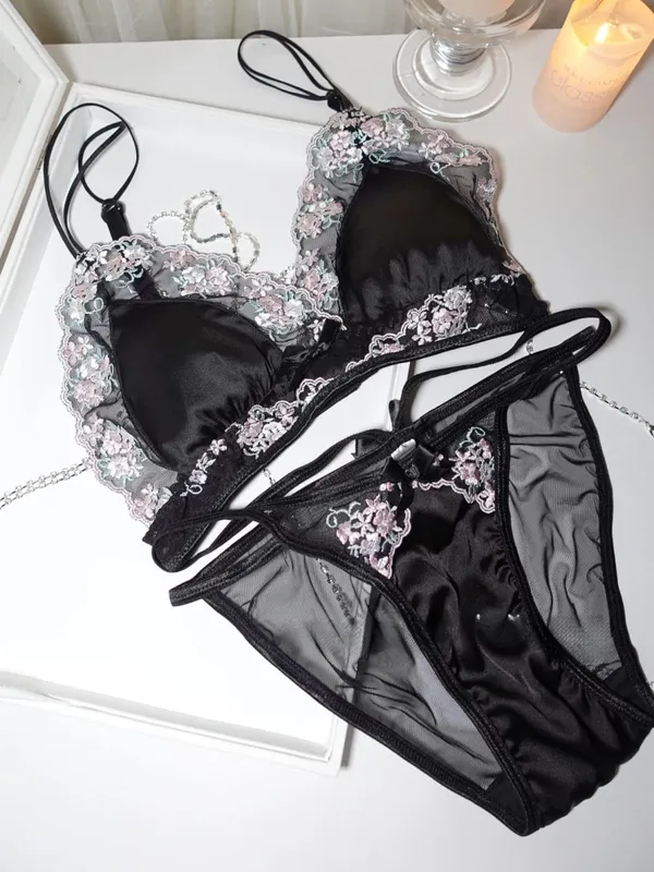 Gadis Perancis Bra Nipis Segitiga Cawan Ungu Sulaman Cahaya Sutera Mewah Set Seluar Dalam Renda Keinginan Tulen Seksi