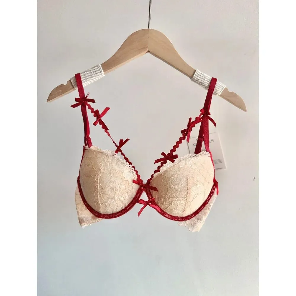 セクシーな Women Bridal Wedding Red Lace Bra Panty Set Bow Design Push Up Underwear Small Chest Pure Look Party Lingerie BANERDANNI