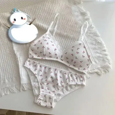 Japanese Kawaii Bralette Cherry Strawberry Print Delicate Lace Non-Wired Bra AB Cup Anti-Sagging Comfort UK Sizes BANERDANNI Bra