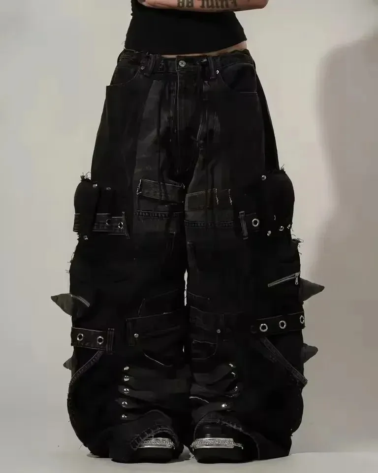 Streetwear Casual Black Cargo Jeans Men Heavy Buckle Strap Stud Zip Pocket Distressed Oversized Wide Leg Fashion Pants Y2K