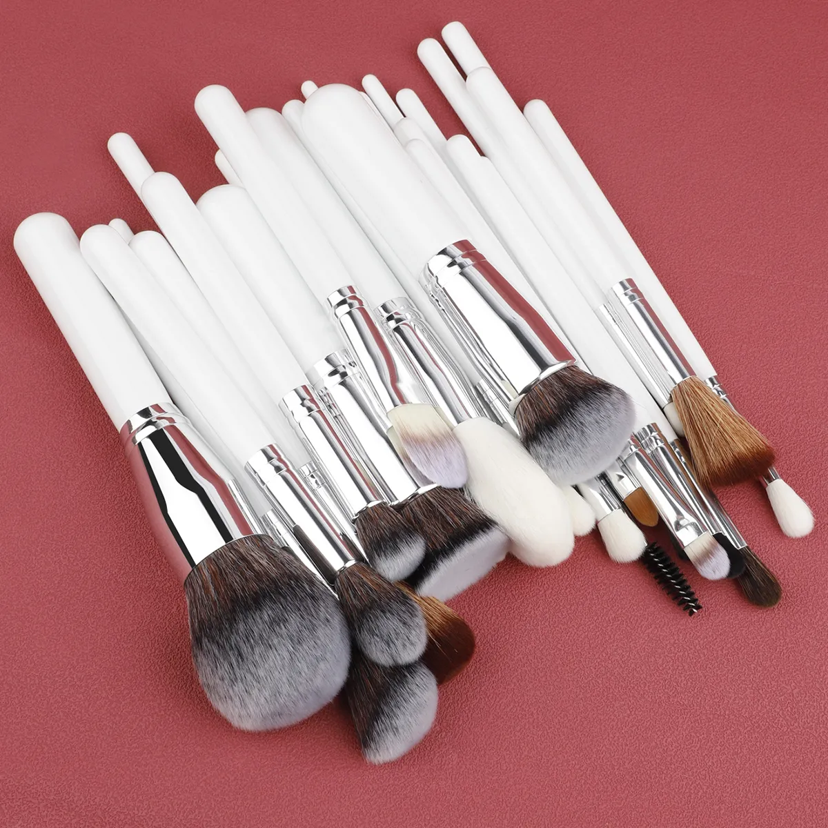 30Pcs Makeup Brush Sets Professional Artists Using Angled Eye Contour Blending Brushes High Quality White Brush Custom — image 3