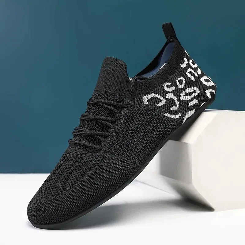 2024 Breathable Men Vulcanizedรองเท้าใหม่น้ำหนักเบาคู่รองเท้าตาข่ายนุ่มรองเท้าสบายๆรองเท้ากลางแจ้งรองเท้า 36-47