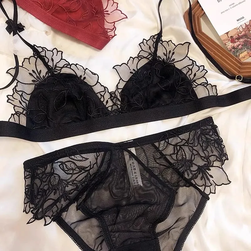 ​ Elegant French Lace Bralette Wireless Triangle Cup No Underwire Thin Straps Small Bust Women Comfort Lingerie Set BANERDANNI