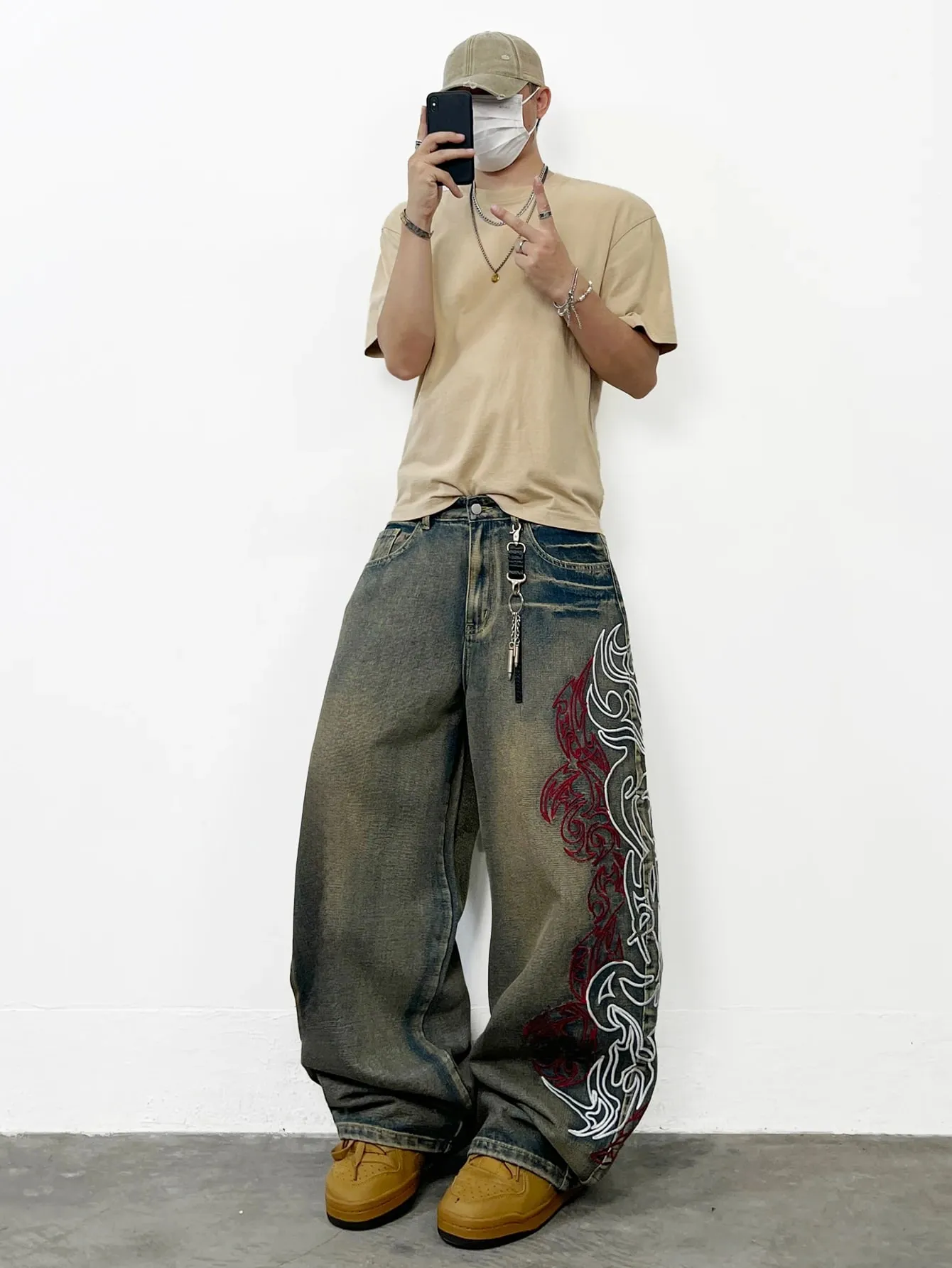 American Retro Two-Tone Totem Embroidery Design Vintage Washed Baggy Wide-Leg Jeans Y2K Hip-Hop Streetwear Stylish Long Pants
