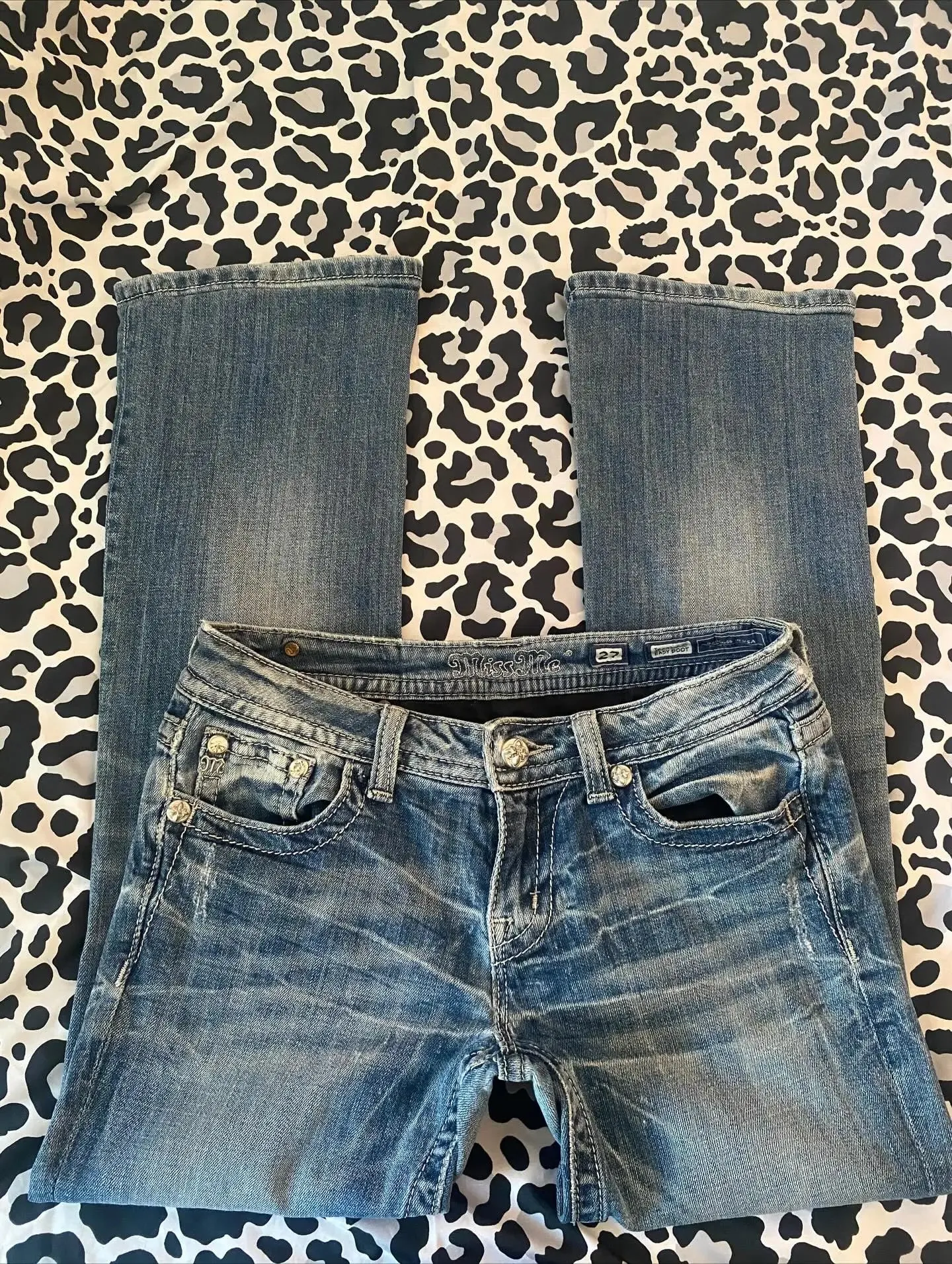 Y2K Men and Womens Studded Rhinestone Slim Fit Jeans Retro Blue M Logo Flared Jeans Sparkling Casual Fashion Sequin Pocket Jeans