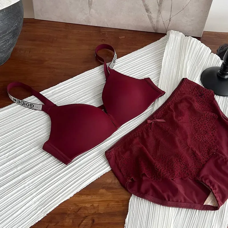セクシーな Fashion Women Triangle Cup Bralette 32‑38 Thin Seamless Push Up Anti Sag Rhinestone Letter Strap Beautiful Back Lingerie