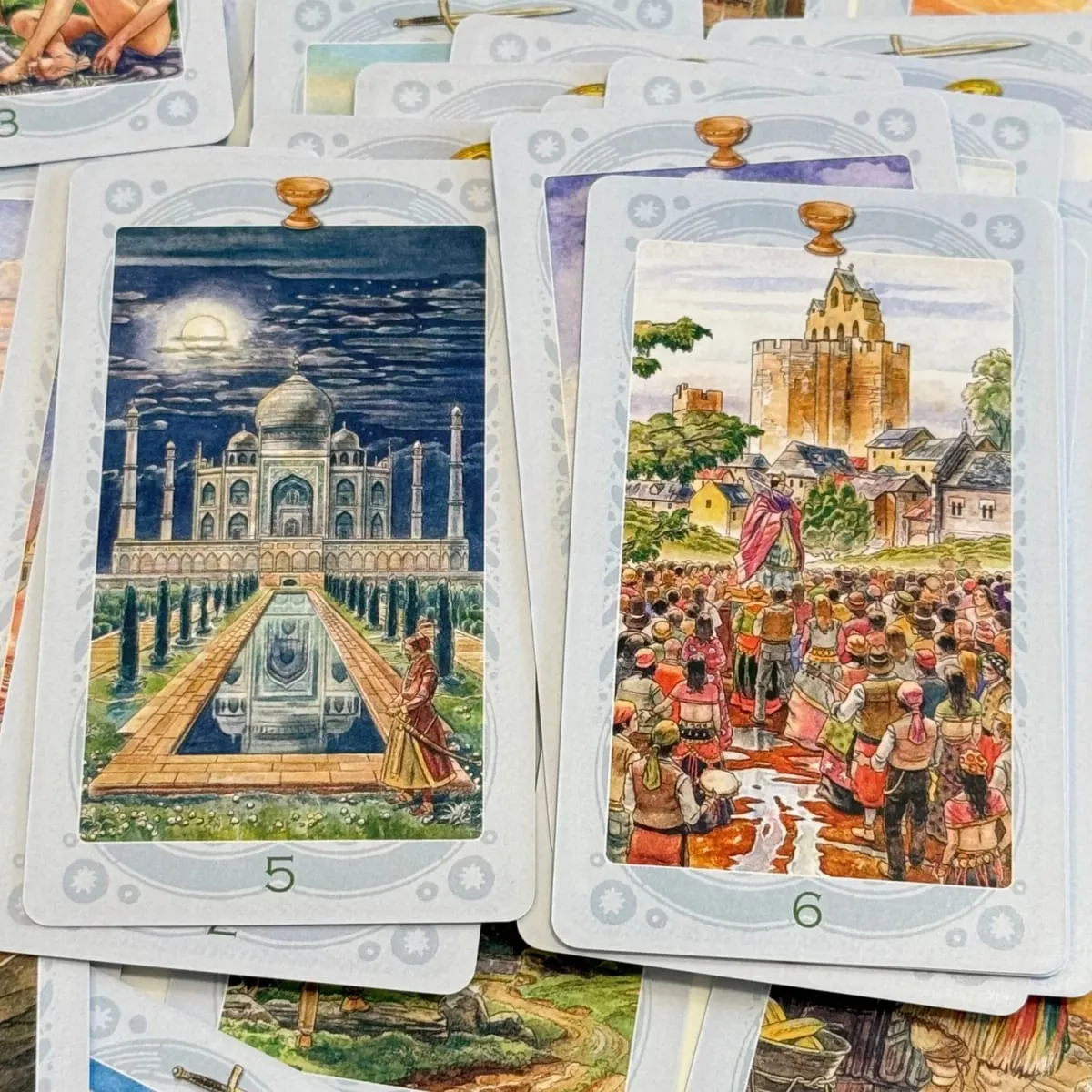 Ryska versionen Таро священных мест Ett 78 tarotkortsfestspel med profetia spådomsbräde