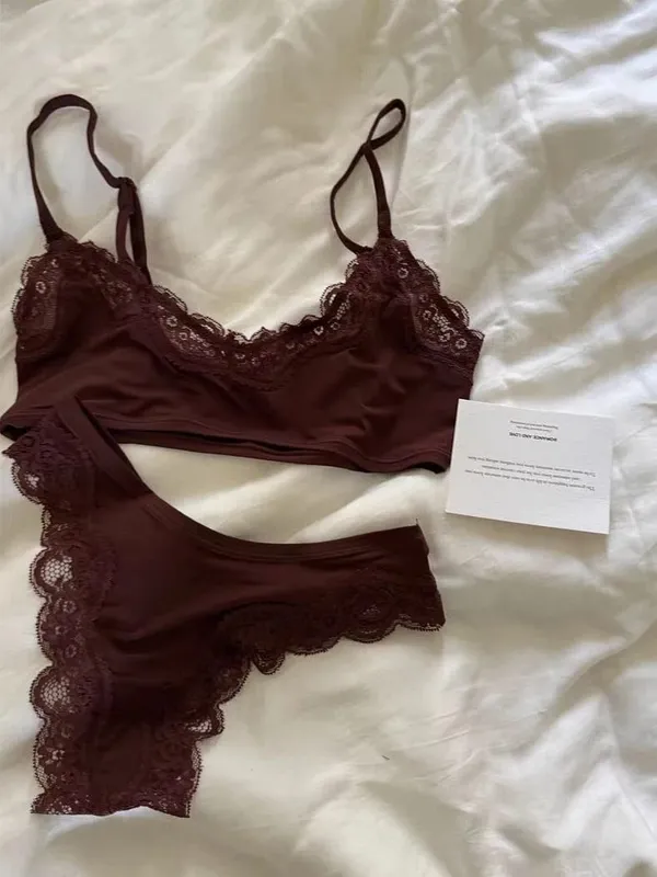 Pink Lace Bra Set Woman Adjusted-strap Seamless Bras+sexy Low Waist Panties Solid Simple Sweet High Elasticity Lingerie Sets New