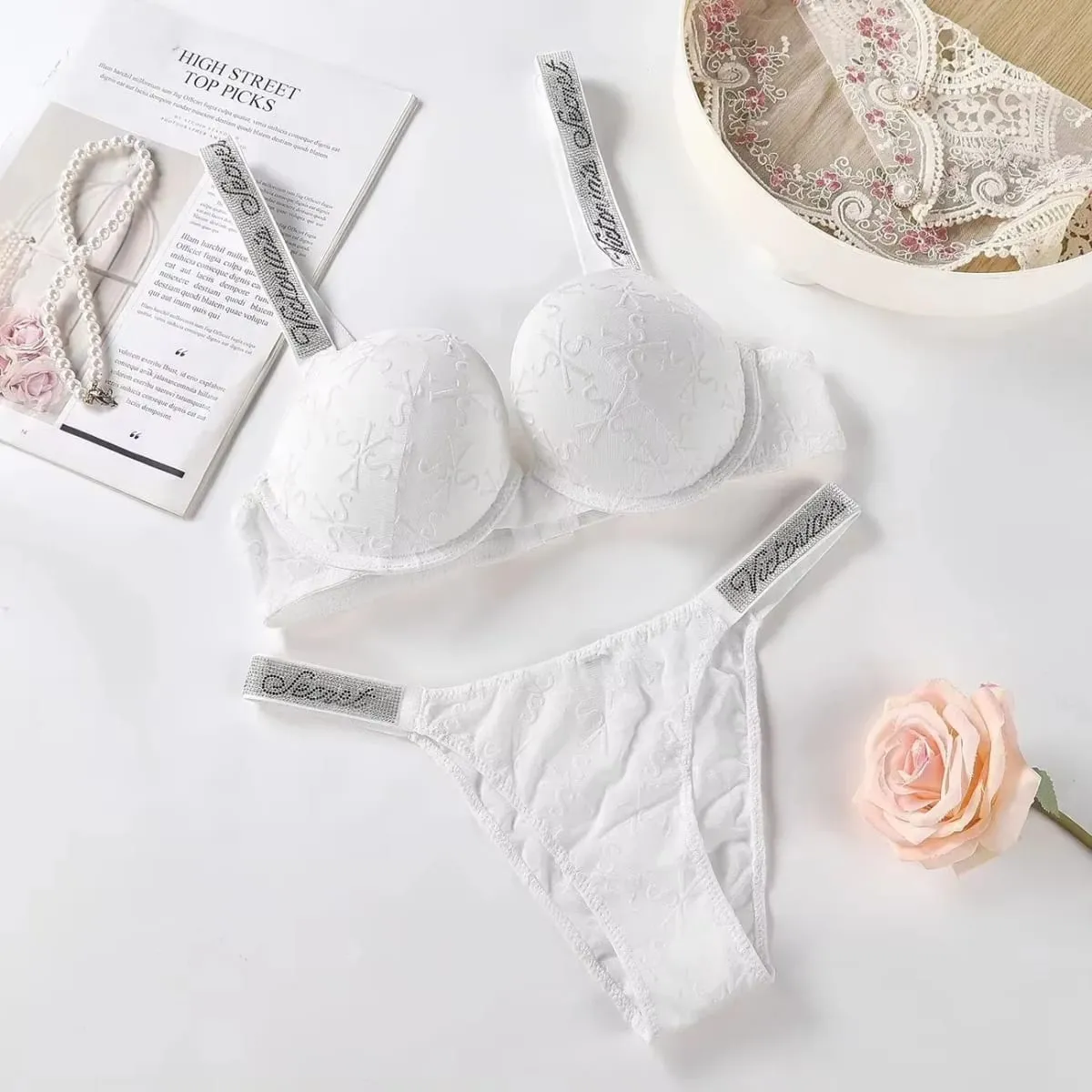 New Bra Panty Set Women Lace Push Up Bralette Seamless Comfortable Breathable Lingerie Home Wear Set Lingerie Set Underwear Set