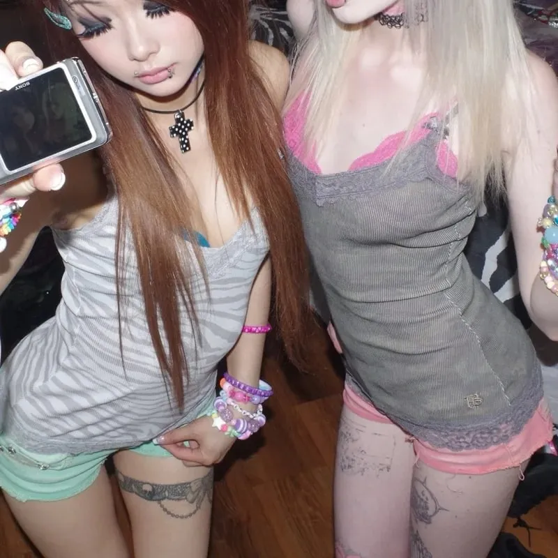 Women Y2K Aesthetic Camisole Lace Trim V Neck Cami Top Camo Ribbed Knit Tank Top Cute Bows Grunge E Girl Mall Goth Tops