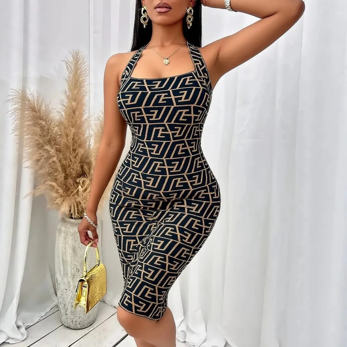 YuooMuoo Brand Fashion Summer Letters Knitted Halter Mini Dress Sexy Wrap Hips Backless Bodycon Party Dress Streetwear Outfits