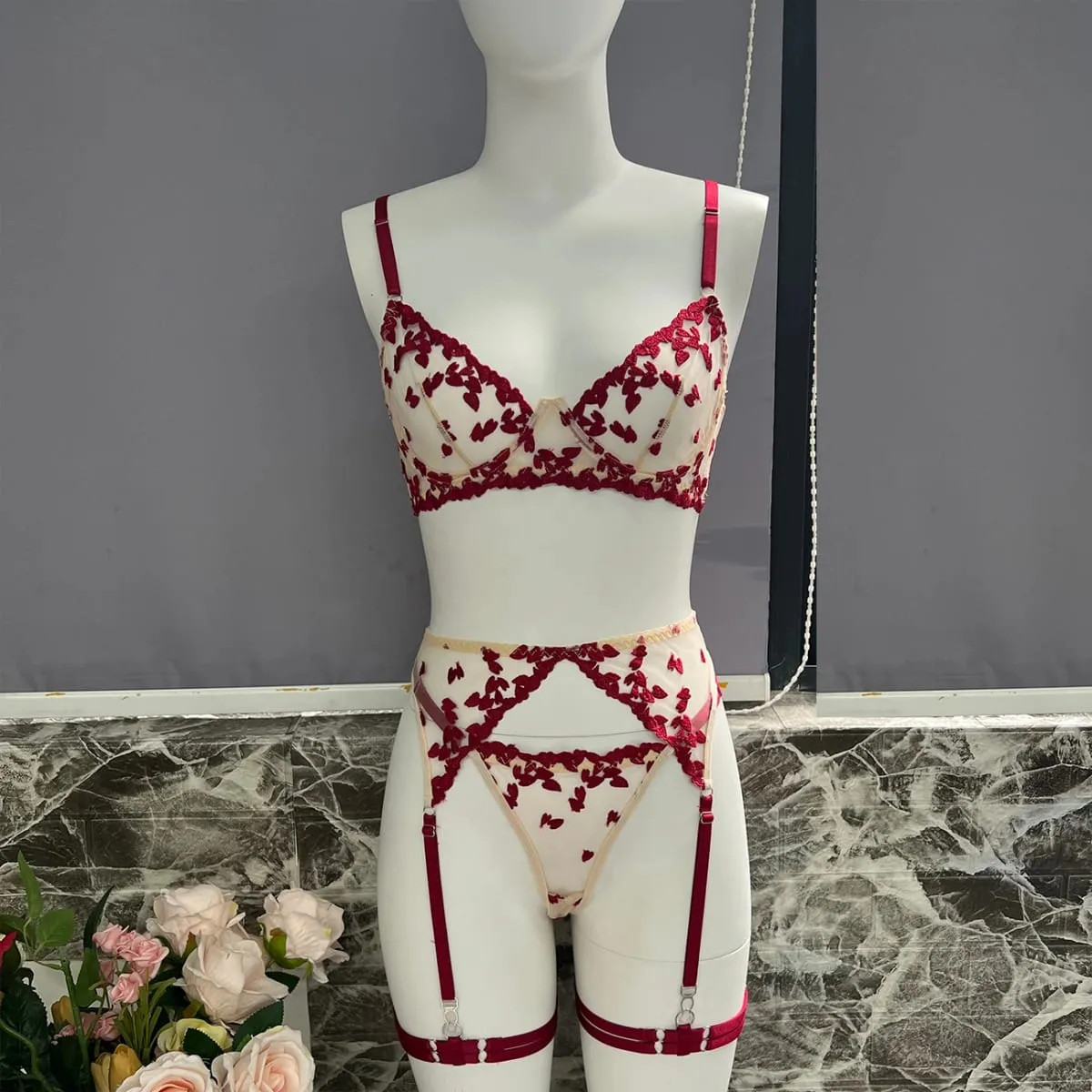 Ellolace Sexy Lingerie Uncensored Super Hot Lace Embroidery Love Underwear Sexy Suspender Attractive See Through Bilizna Outfit