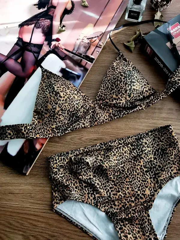 Bộ áo ngực cúp ngực tam giác Gợi cảm họa tiết da báo siêu mỏng Wirefree Bralette & Quần lót dành cho ngực nhỏ