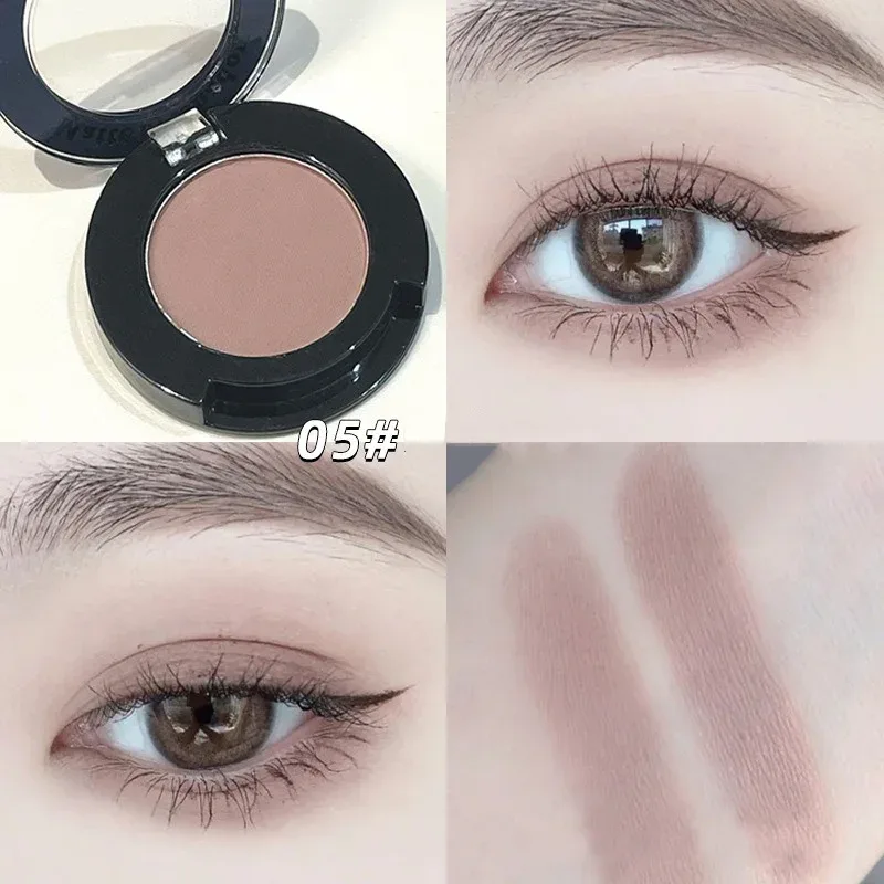 Monochrome Matte Brown Eyeshadow Makeup Waterproof Lasting Shiny Green Eye Makeup Natural Brighten Eyeshadow Highlighter Palette