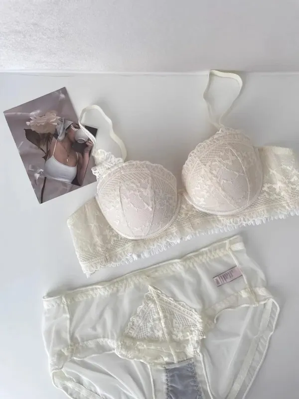 Hot French Pure Lace Lingerie Set Women Wireless Push Up Bra Small Breast Gathered Plus Size Comfort Party Nightwear Hot Trend