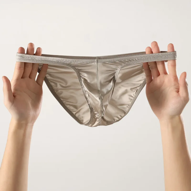 Slip da palestra a vita bassa da uomo in raso liscio Intimo sportivo da allenamento Bodybuilding Ultra sottile Allenamento fitness ad asciugatura rapida Sollevamento dei glutei