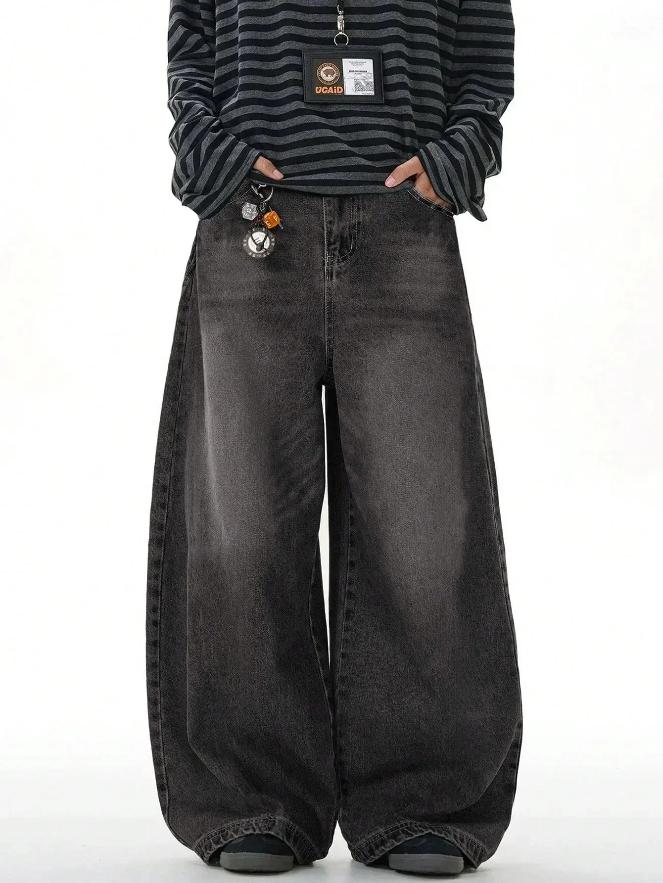 1 Piece Vintage Style Men's American Street Casual Black Jeans Washed Cargo Pants are comfortable and suitable for daily seasona