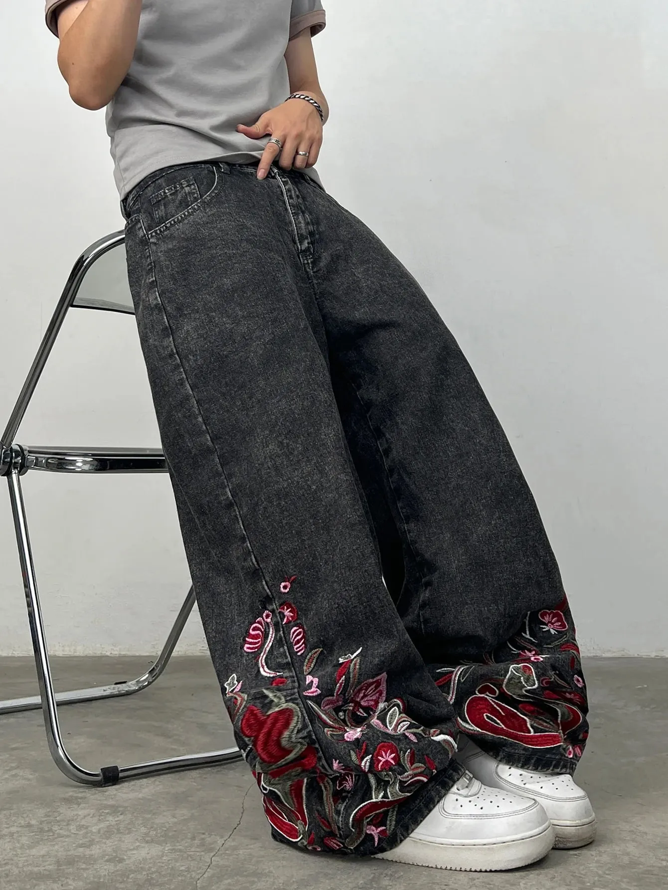 American Retro Embroidered Design Snowflake Gray Baggy Jeans Man Y2K Trendy Street Fashion Skateboard Style Versatile Long Pants