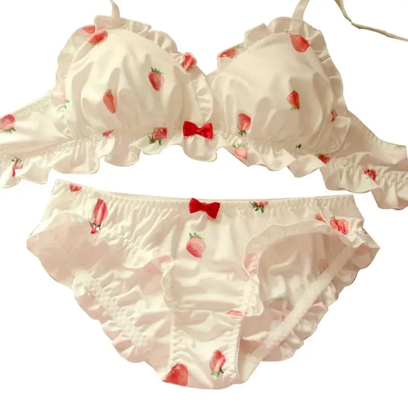 Set reggiseno e mutandine in seta di latte alla fragola Set intimo morbido senza fili Reggiseno Lolita Kawaii e slip rosa