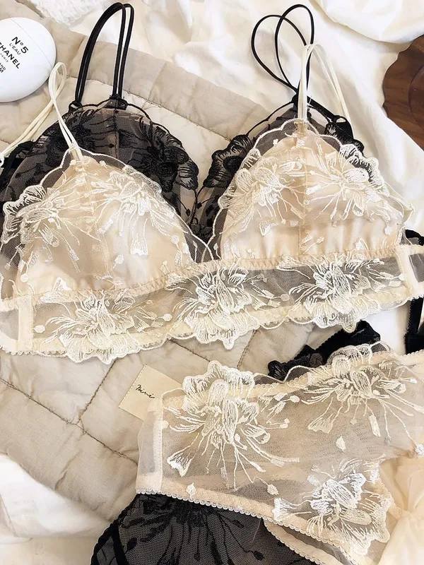 刺繍レースのセクシーなブラレットなし鋼リング三角カップ巨乳超薄型下着セット通気性のブラジャーランジェリーセット