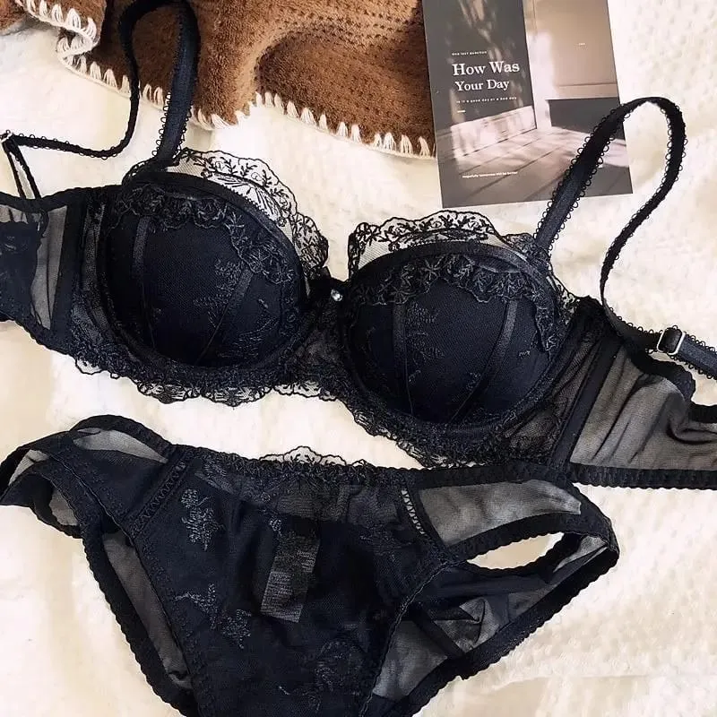 Zweiteiliges Dessous-Set aus französischer bestickter Spitze, leichter, atmungsaktiver, weicher Bügel-BH mit leichter Unterstützung für kleinere Brüste