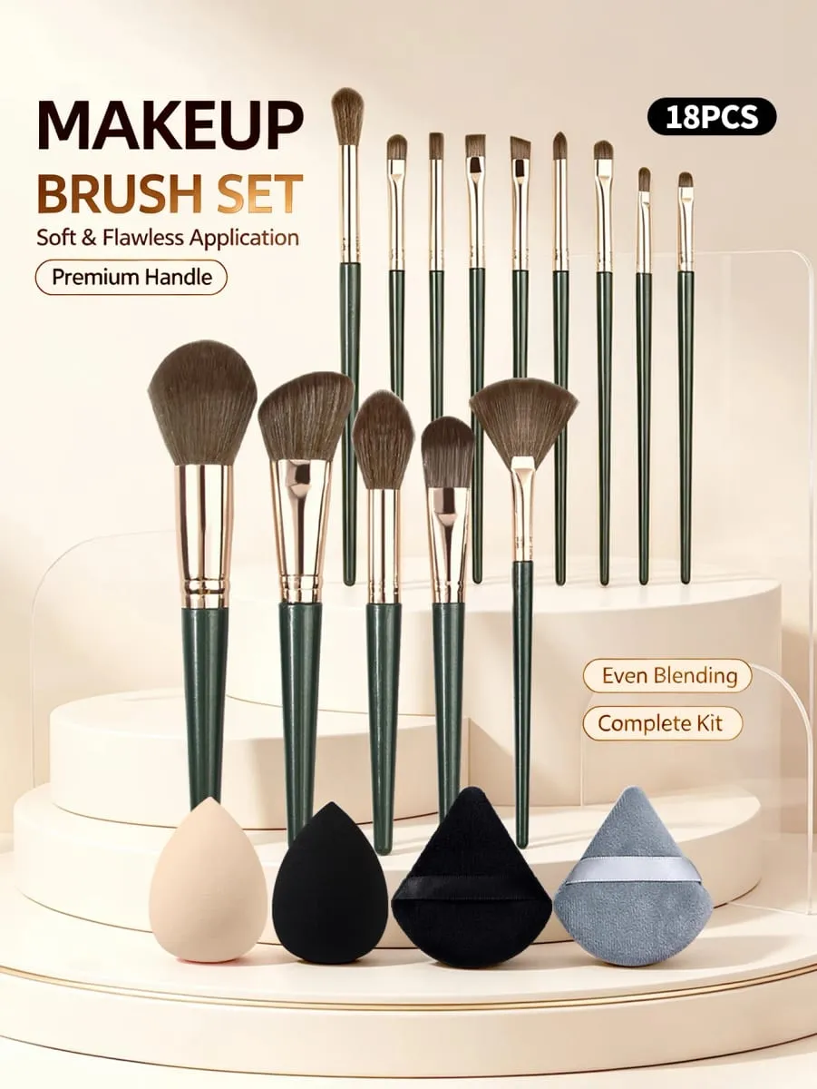 18 Piece Makeup Brush Set. Face Makeup Brushes & Eye Detail Brushes & Makeup Sponges & Triangular Powder Puffs Beauty Kit