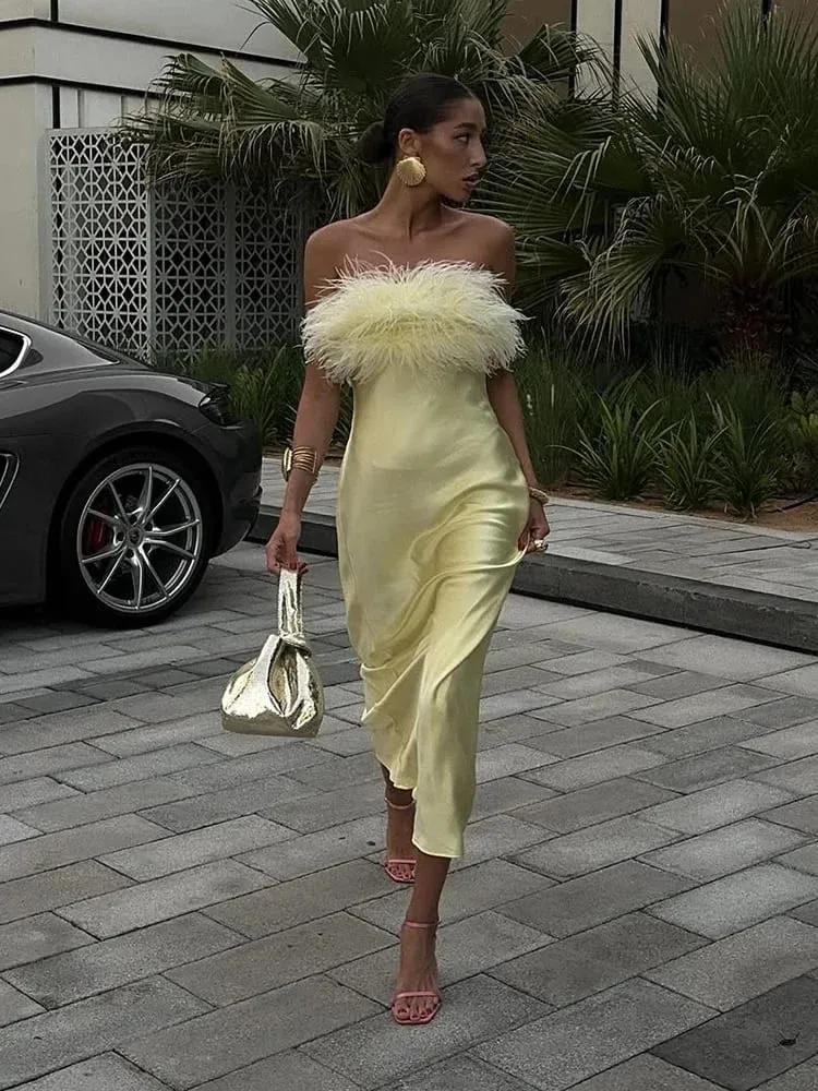 Gaun Maxi Pinggiran Satin Kuning Wanita Elegan Tanpa Tali Pinggang Tanpa Lengan Gaun Panjang Dibungkus 2025 Jubah Wanita Percutian Musim Panas Baru