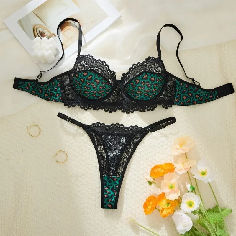 Sexy Fashionable Wild Leopard Print Lace Underwear for Women Lightweight Uplifting Gathering Underwear Bra Set