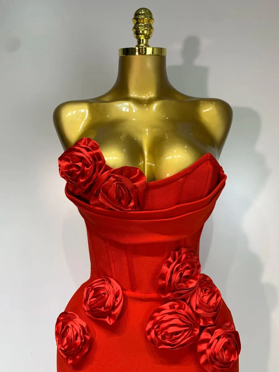 Nejnovější ženy 2025 Sexy šaty bez ramínek bez zad s červeným květem Midi bandážové šaty Celebirtní elegantní večerní narozeninové šaty do klubu