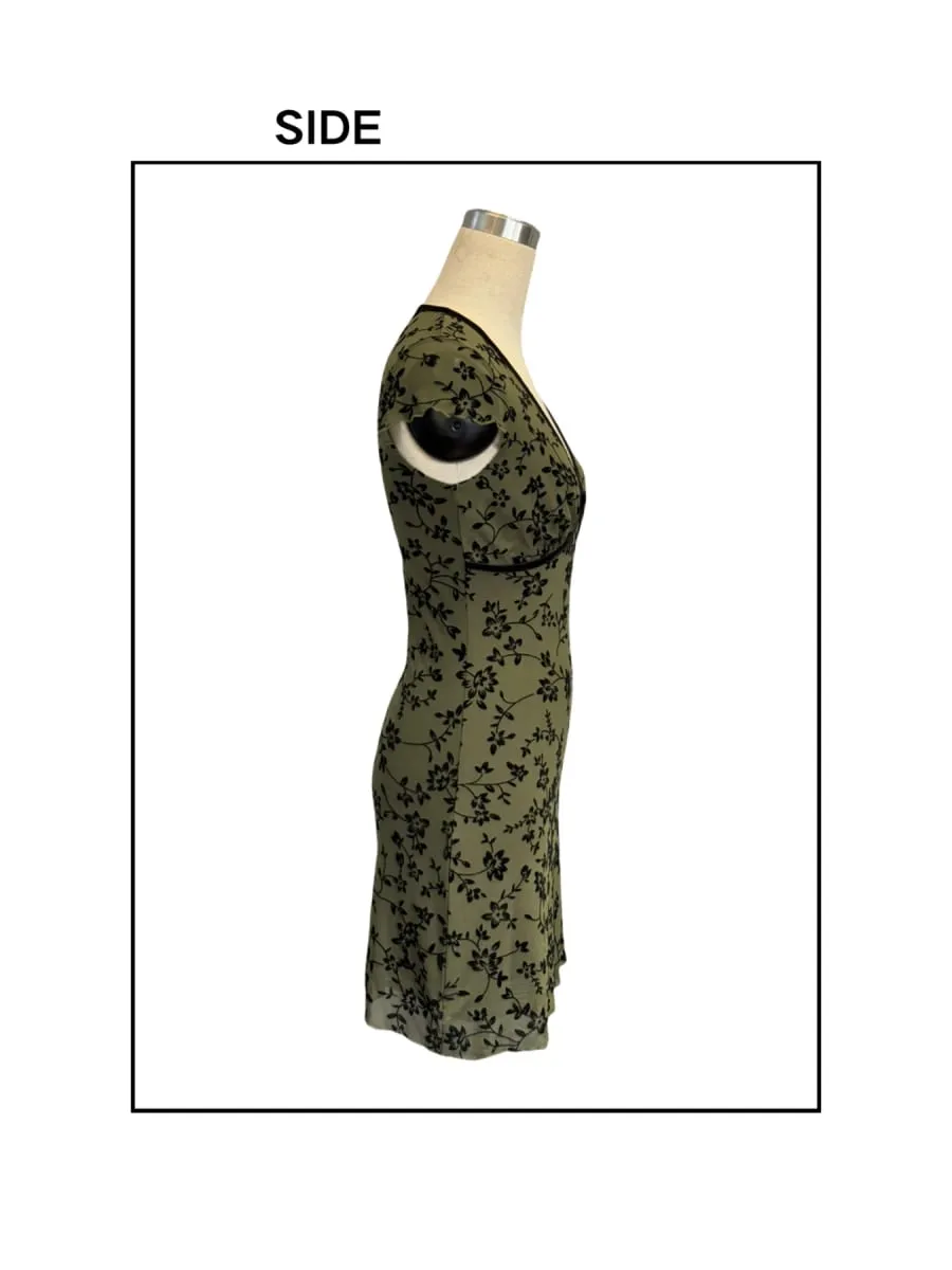 Summer 2026 Green Ditsy Flowers Dress Women Floral V-Neck Slim Waist A-line Mini Dress Sexy Dresses Short Sleeve Casual 64051