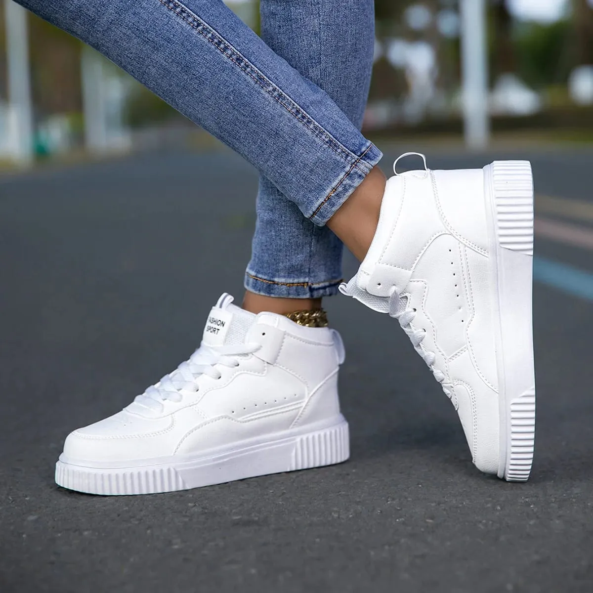 New Style Men's Casual Leather Shoes Trendy Breathable Versatile Sports White Sneakers Leather Trendy Shoes