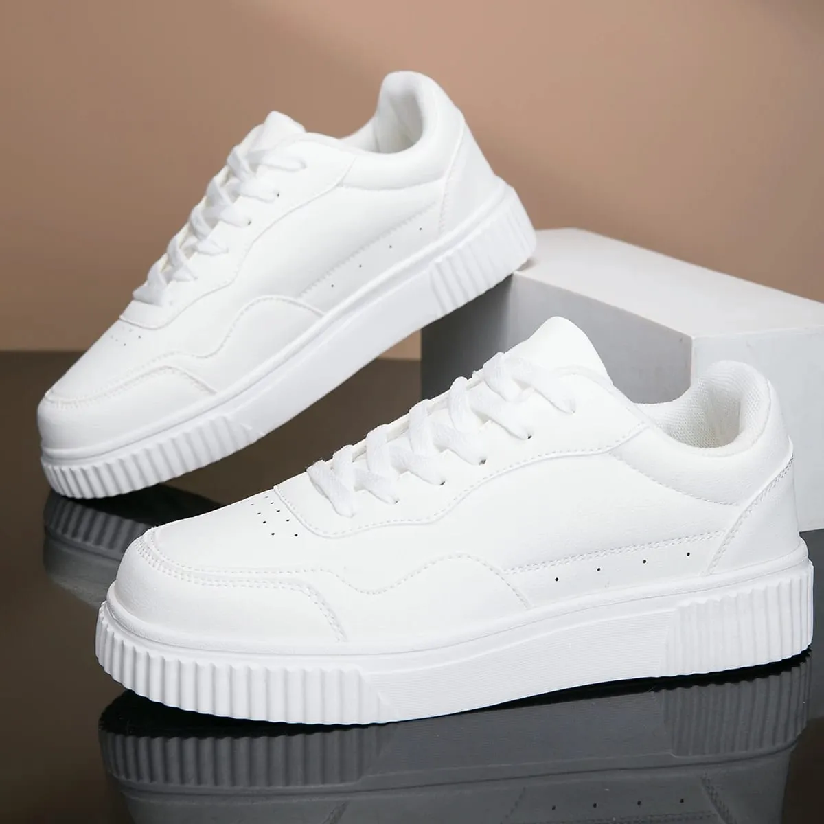 Unisex Sneakers Casual Board Shoes Men Chunky Platform Footwear Women Classic Lace Up Skate Shoes Lightweight Trendy Sneakers