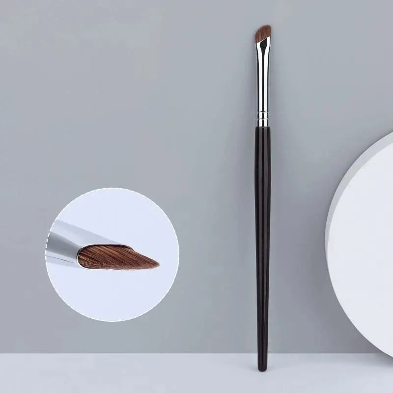 Sickle Eyeliner Brush Eyeshadow Blade Brush Detail Brush Diagonal Eyebrow Brushes Undereyelid To Sleeping Silkworm Makeup Tools