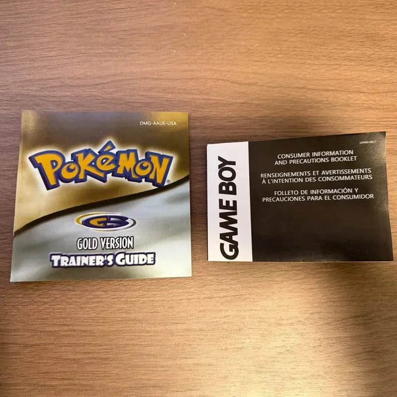Pokemon Series Blue/Crystal/Gold/Green/Red/Silver/Yellow GBC Game in Box with Manuals for Video Game Cartridge USA Version