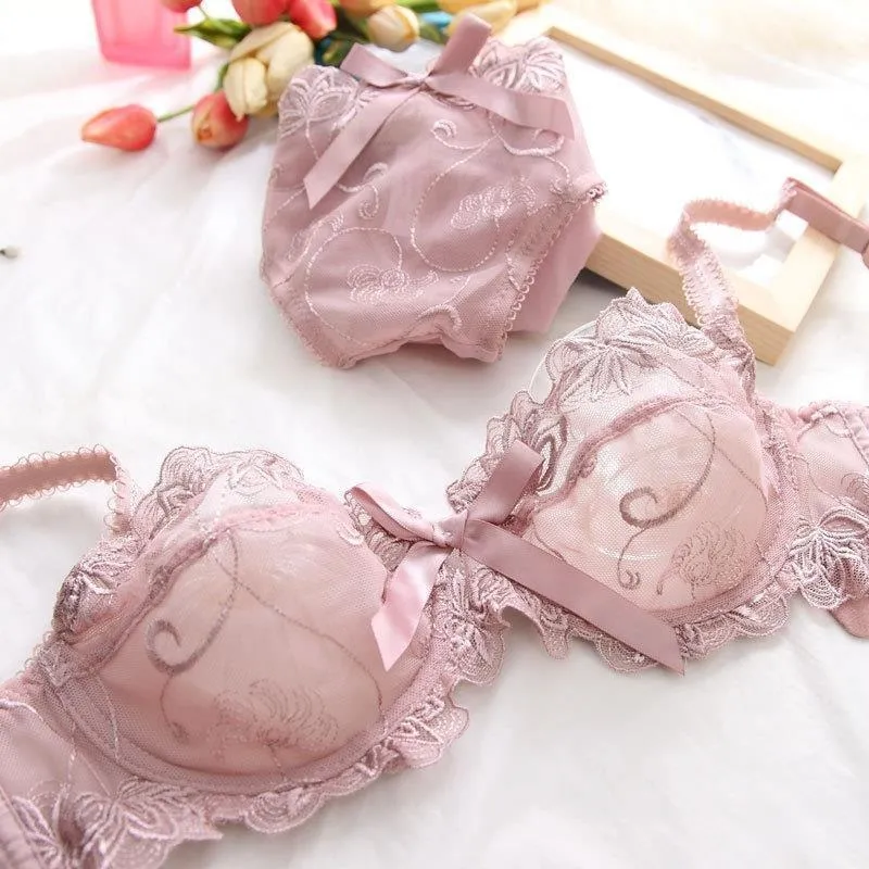 ผู้หญิง Bra และ Panty ภาษาฝรั่งเศสคำเย็บปักถักร้อยลูกไม้ Bralette ไร้สายสามเหลี่ยมถ้วย Bra Elegant บางสายรัดหน้าอกเล็กชุดชั้นใน