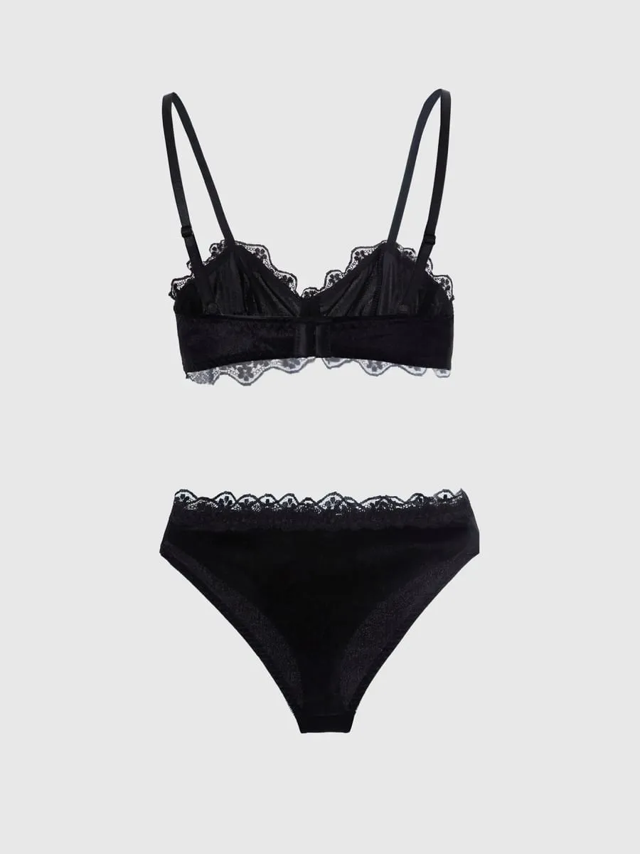 Vintage Inspired Adjustable Strap Black Lace Lingerie Set Gothic Intimate Wear for Bold Femininity