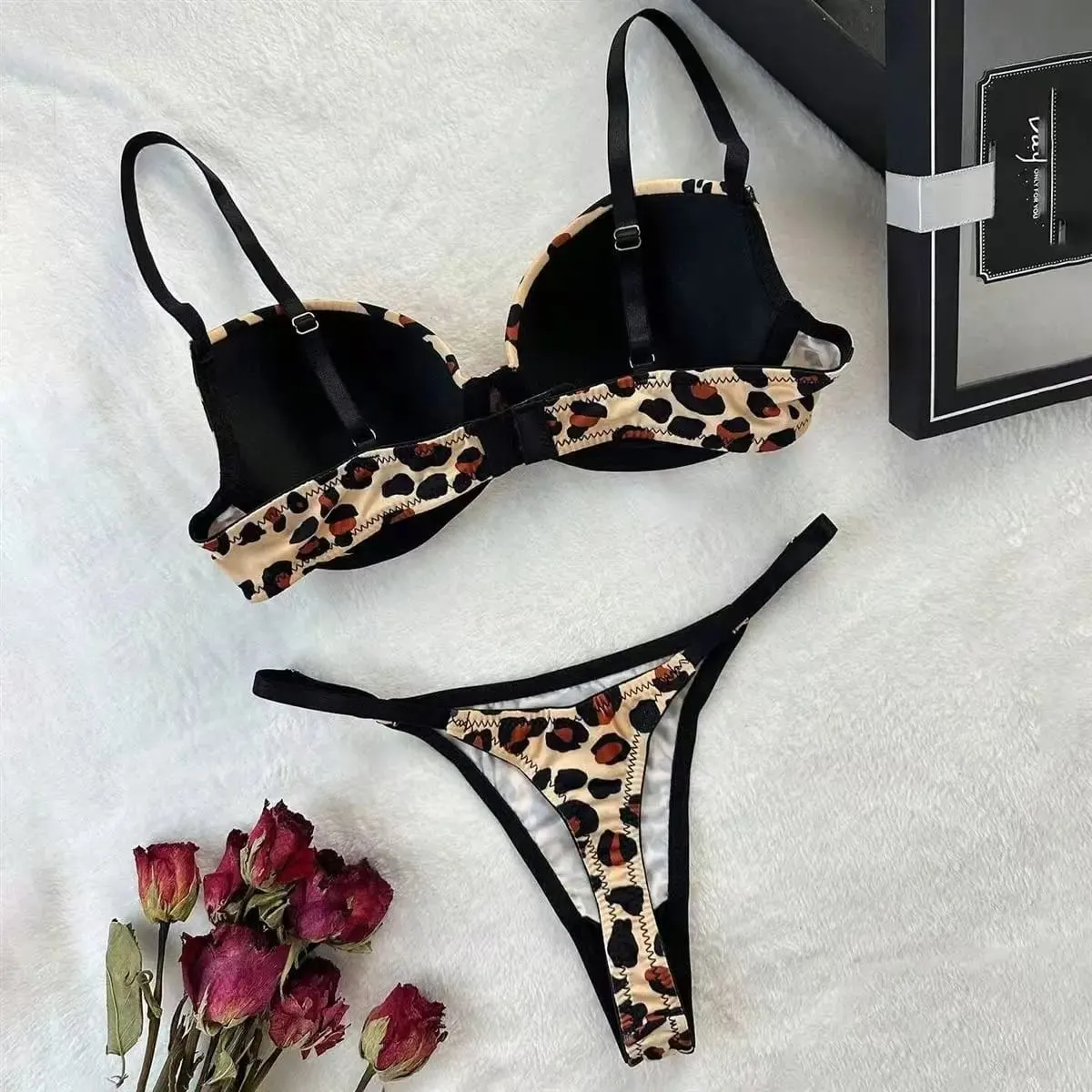 Women's Sexy Leopard Print Lingerie Set Comfortable Close-Fitting Push-Up Bra with Steel Ring Gathering