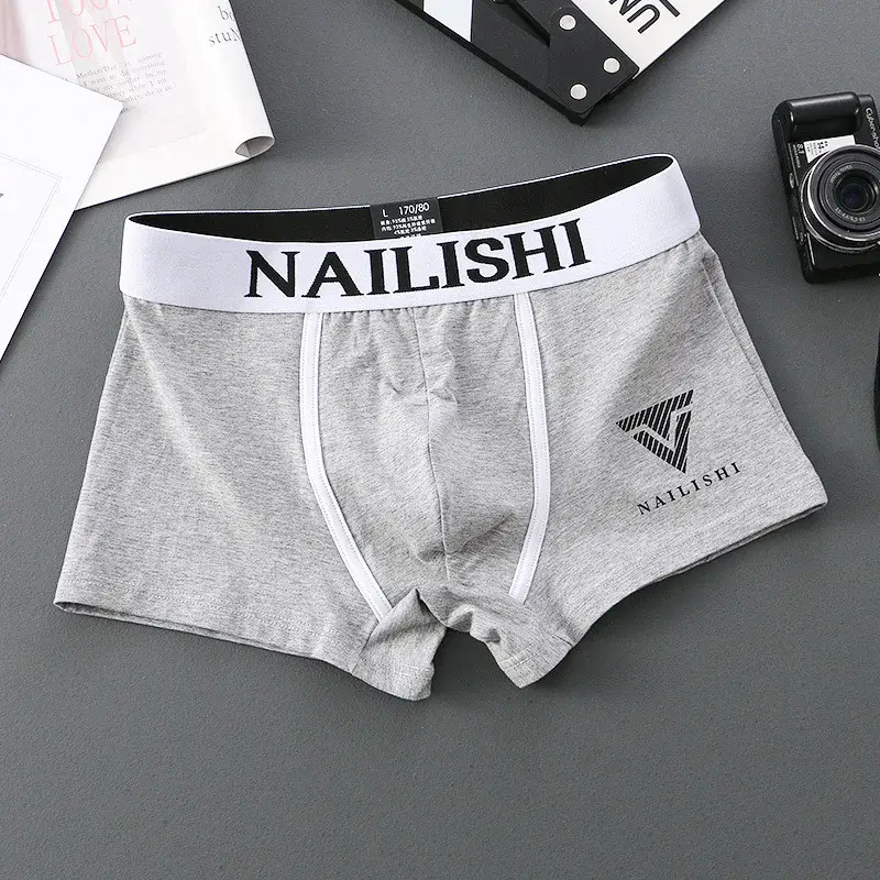 2-delade herrunderkläder Burst av bomull Andas ungdomsboxershorts Letter Trend fyrkantiga shorts med mitten av midjan Platt hörn Perso