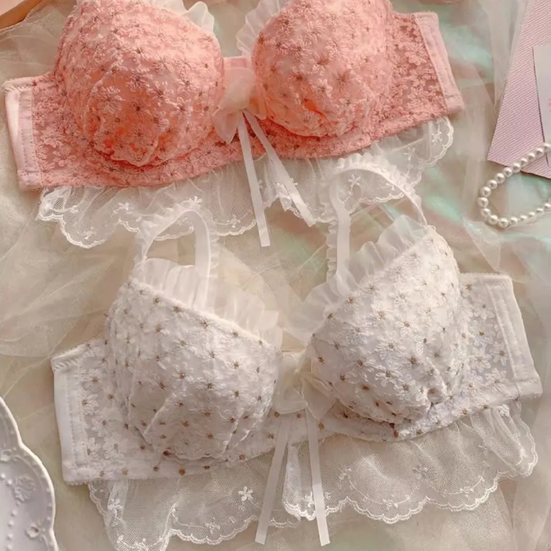 Dámská sada podprsenky a kalhotek Roztomilá krajka s dutou krajkou Spodní prádlo Podprsenka Push Up s vycpaným ocelovým prstenem Pure Sweet Lingerie — image 4