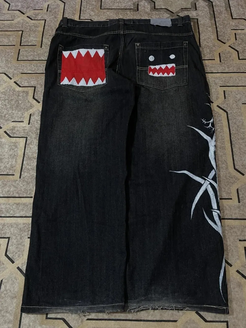 Y2k Dark Wash Baggy Jeans Men Shark Mouth Pocket Print White Tribal Flame Side Graphic Harajuku Wide Leg Hip Hop Denim Trousers