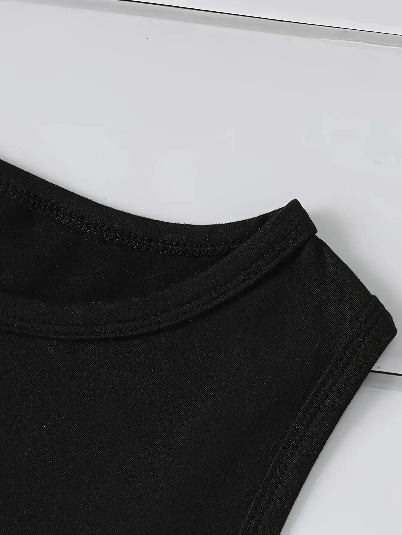 Letter Print Black Tank Tops Sleeveless Crew Neck Vest T Shirt Women's Fashion Graphic Tshirt Y2k Outfit Clothes Female Ladies