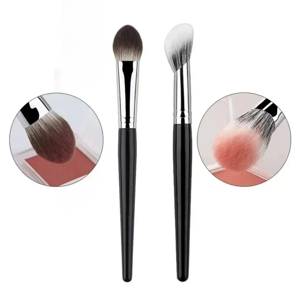 1/2Pcs Mini Peach Heart Blush Brush Small Flat Precise Face Brush Multi Use For Powder Cream Liquid Blush Beauty Makeup Gift — image 5