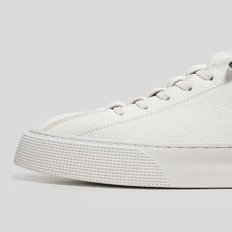白スニーカー男性 2024 春のファッションカジュアルレースアップラウンドトゥフラットメンズランニングスポーツシューズ Zapatillas Deportivas Hombre