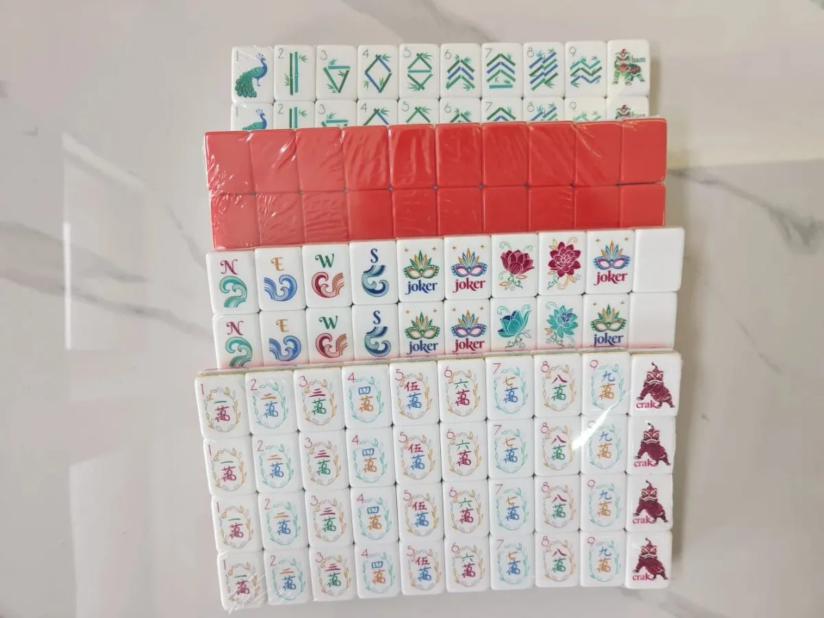 In Stock Hot American Mahjong Set 160 Tiles 4-Layer Acrylic Mah Jongg Sets Portable Travel Mahjong Game Tiles Adult Indoor Games