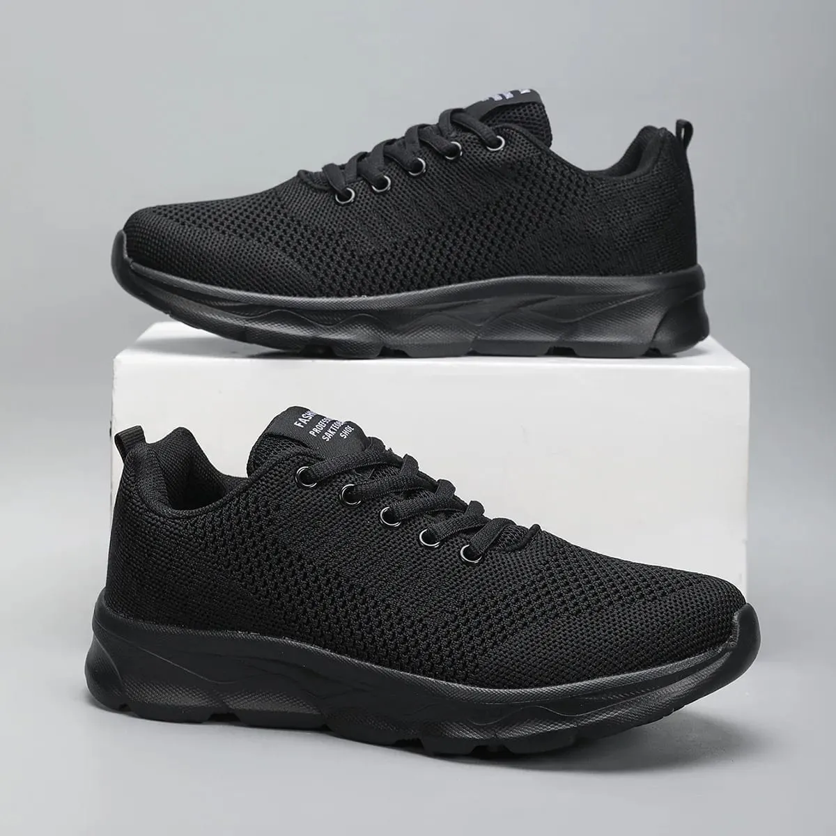 Chaussures pour hommes Baskets décontractées respirantes Mode Blanc Noir Chaussures de course Légères Chaussures de sport souples Chaussures de tennis à lacets unisexes