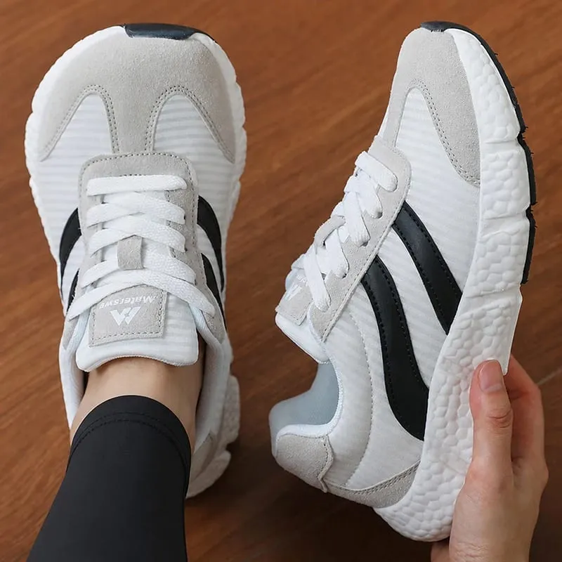 Unisex EVA Soft Sole Running Shoes Lightweight Vintage Casual Sneakers Big Size Breathable Wear Resistant Walking Tennis Shoes