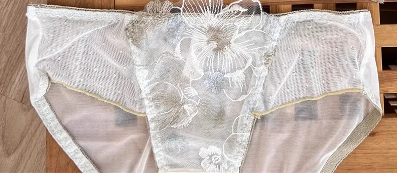 Sexy Anime Minimizer Bra Large Bust Rabbit Ear Cup French Lace Bralette Ultra Thin Retro Wirefree Support Comfort Set S-XL Tushy