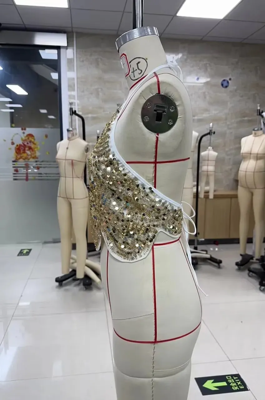 hirigin Canotta da donna con paillettes allacciata alla caviglia Canotta senza schienale Cravatta sexy scintillante Top senza maniche con glitter Top da festa Clubwear sexy