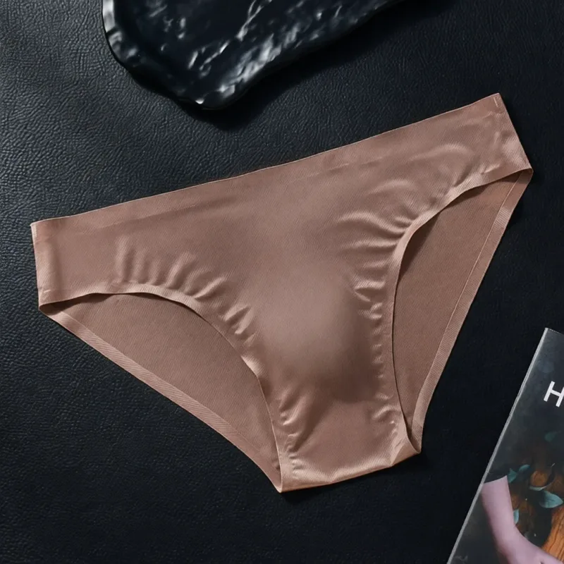 Mens Seamless Briefs Ice Silk Underwear 3D Pouch Breathable Quick Dry Elastic Low Waist Soft Solid Color Men Underpants
